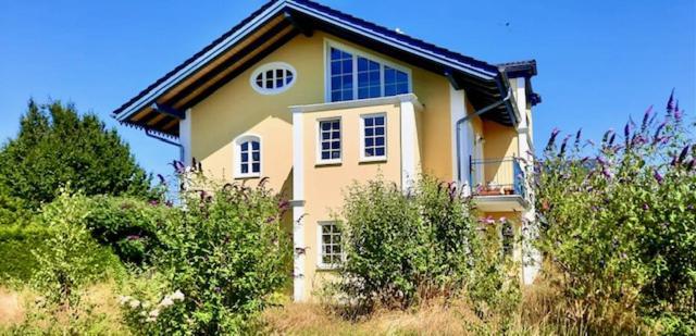 Ferienwohnung in seenaher Künstlervilla in Gstadt Gstadt am Chiemsee Exterior foto